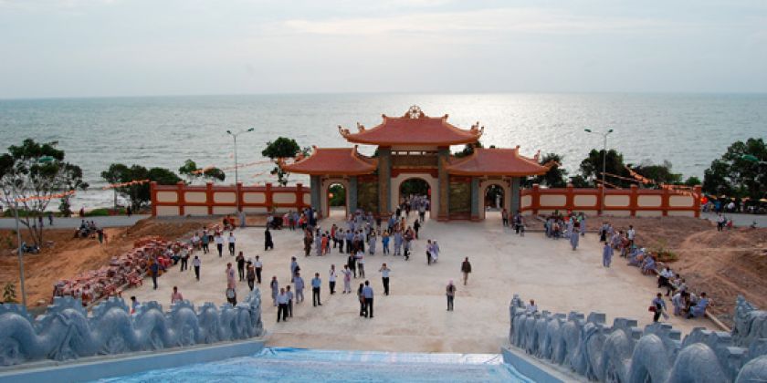 Thiền viện Trúc lâm Hộ quốc linh thiêng và cảnh quan đẹp